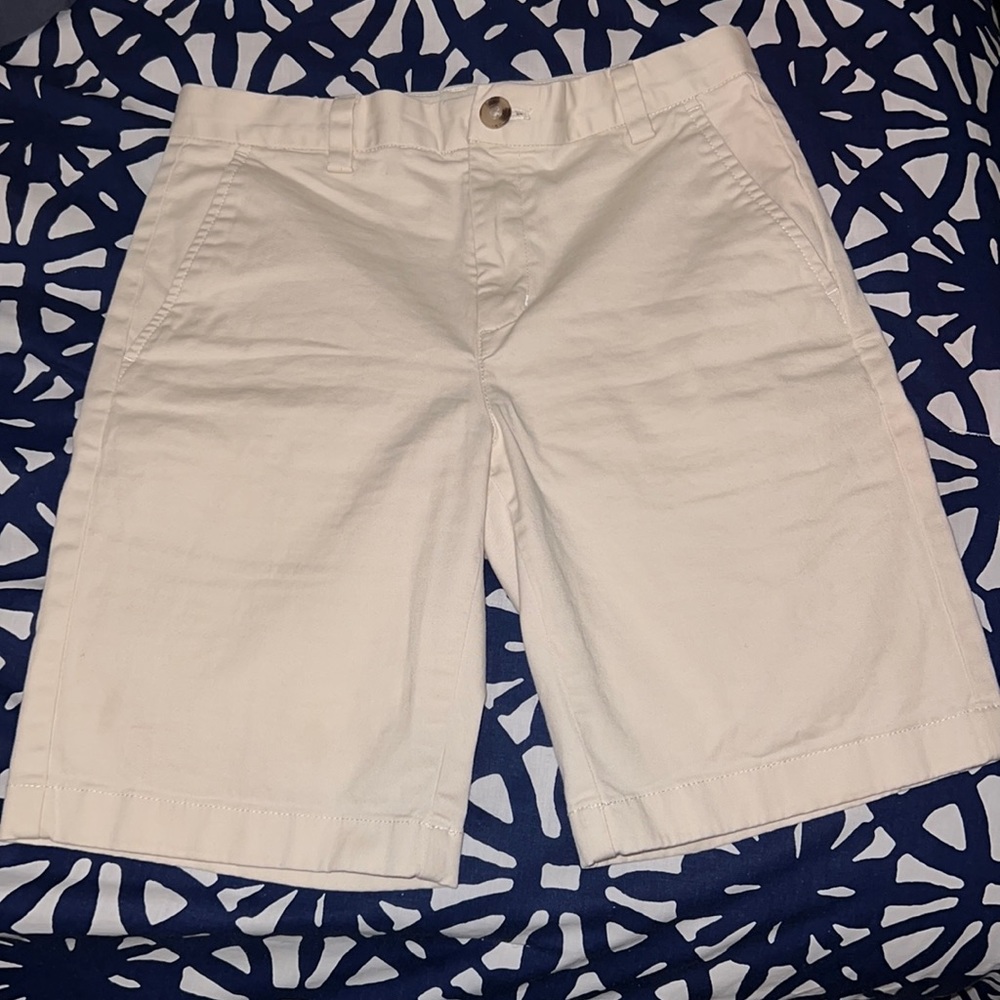Vineyard Vines khaki shorts